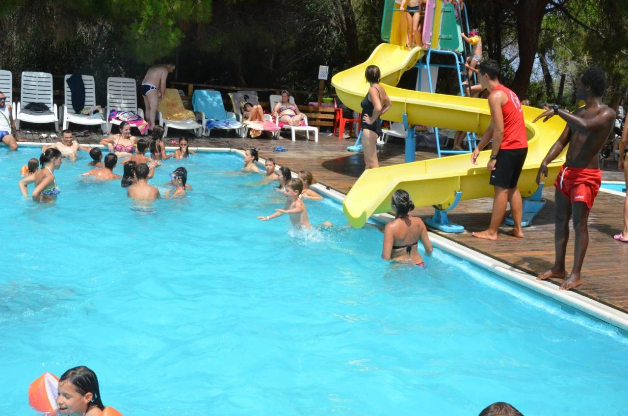 Happy Camp Mobile Homes In Camping Village Bella Sardinia S'archittu Cuglieri Extérieur photo
